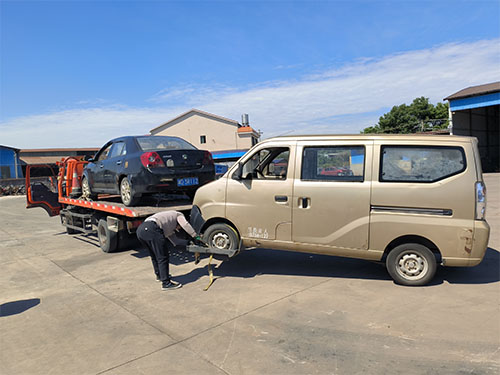 衡阳市万鑫利报废汽车回收拆解有限公司,湖南报废汽车回收拆解,回用零部件,废钢销售