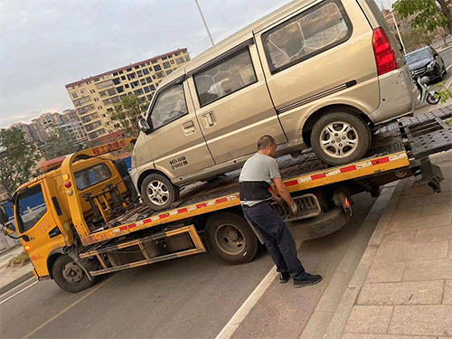 衡阳市万鑫利报废汽车回收拆解有限公司,湖南报废汽车回收拆解,回用零部件,废钢销售